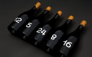 Botellas de vino edición limitada autopromoción Mikel Romero